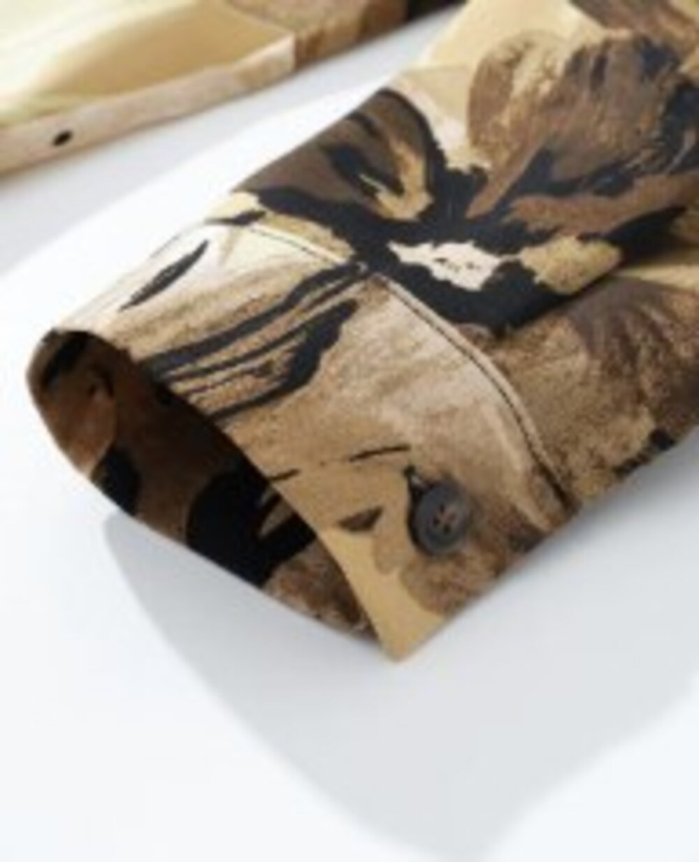 Beige Brown Retro Floral Print Long Sleeve Shirt - Picture 4 of 4